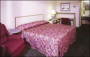 Red Roof Inn Greensboro Coliseum Exterior photo