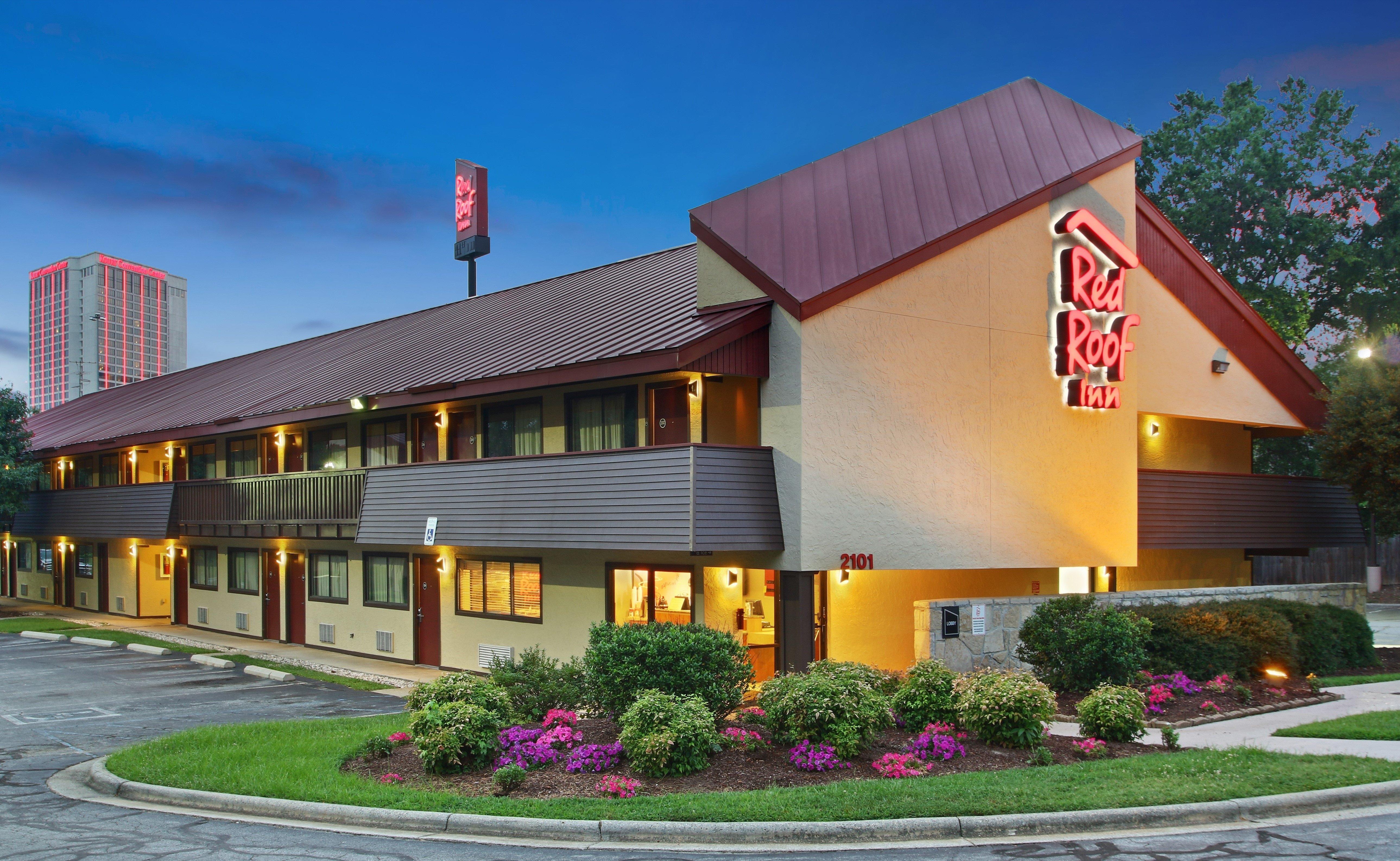 Red Roof Inn Greensboro Coliseum Exterior photo